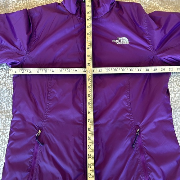 The North Face Jacket, Women’s size Large - Picture 7 of 11